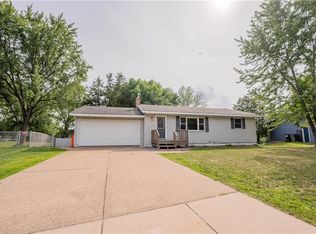2622 Pearl Dr, Eau Claire, WI 54703