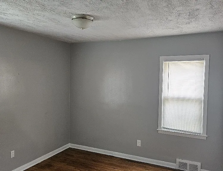 17335 Teppert St — Photo 7
