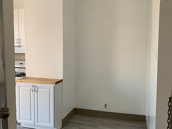 4th image of 3063 14th St APT 3R