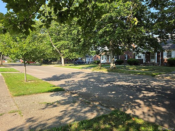 5th image of 11441 McKinney St