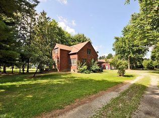 4368 Center Rd, Avon, OH 44011