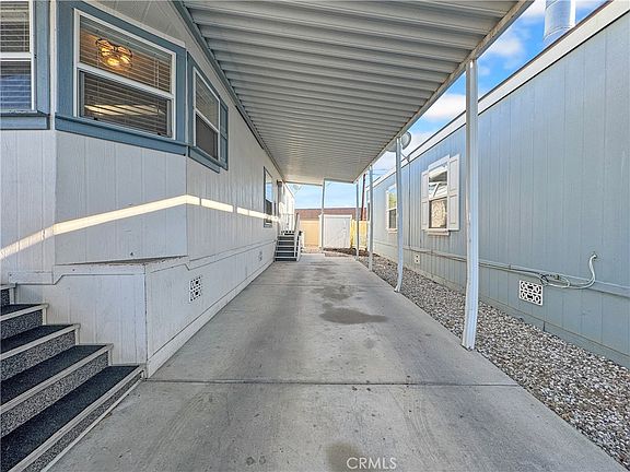 3rd image of 220 S Elk St Space 75