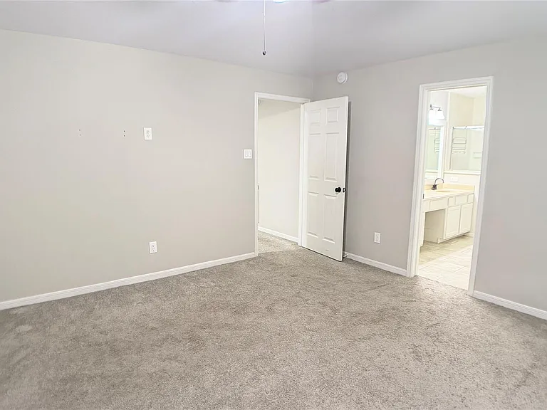 17743 Seven Pines Dr — Photo 13