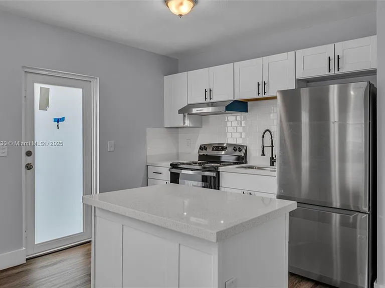 2243 Greene St — Photo 5