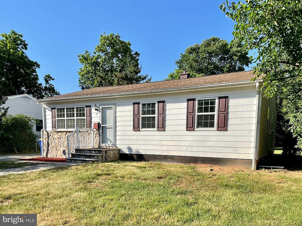 1st image of 19 Hickory Ln