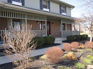 933 York Meadows Dr, Tipp City, OH 45371