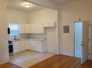 825 S 15th St #2L, Newark, NJ 07108