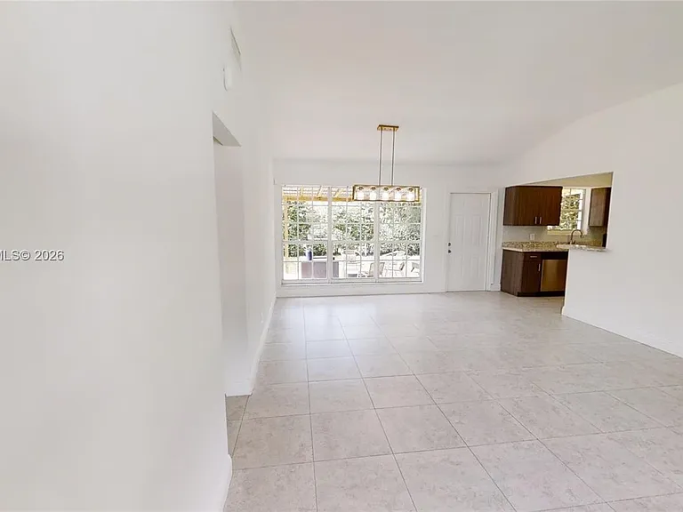 490 NW 90th St — Photo 4