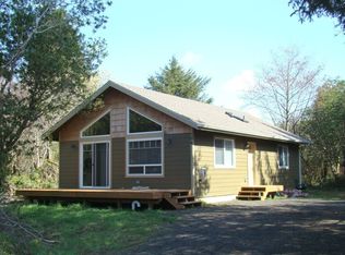 194 S Oar Loop SW, Ocean Shores, WA 98569