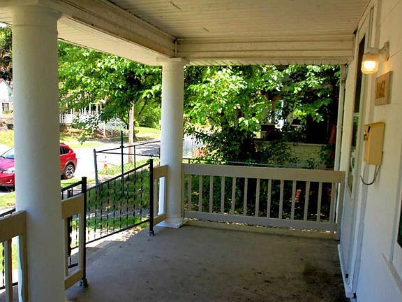 3rd image of 1461 Cordell Ave