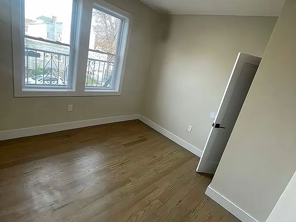 4th image of 490 Rahway Ave #C5a