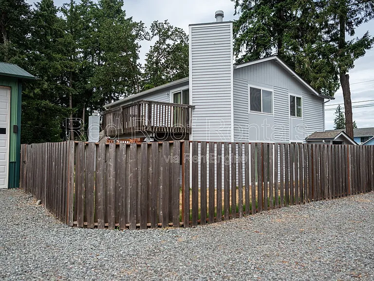 9620 Maple Ave SW — Photo 5