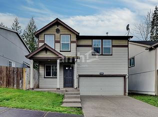 37828 Hamilton Ridge Dr, Sandy, OR 97055