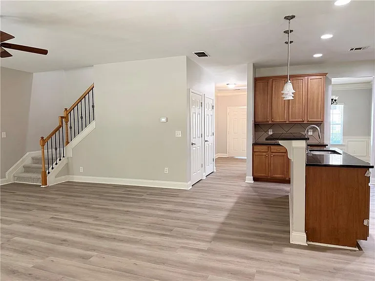 3051 Montauk Hill Dr — Photo 8