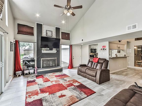 4th image of 10811 Kirktown Dr