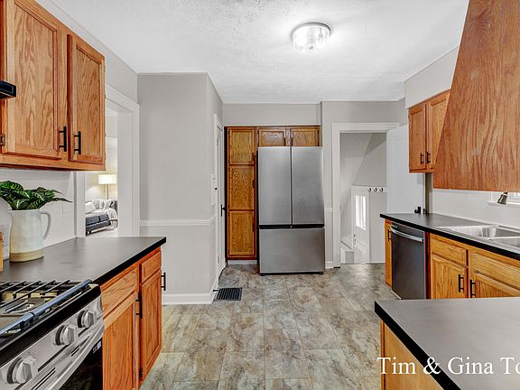5th image of 1420 Jennette Ave NW
