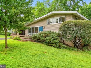 4013 Javins Dr, Alexandria, VA 22310
