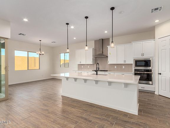 5th image of 20248 W HOLLYHOCK Street