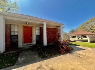 200 Rock Hollow Dr #302, Ada, OK 74820