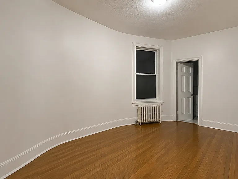 504 E 88th St #4C — Photo 1
