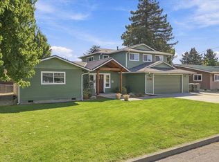 755 S 4th St, Central Pt, OR 97502