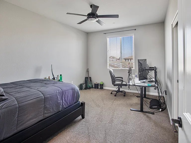 419 Daffodil Dr #2 — Photo 22