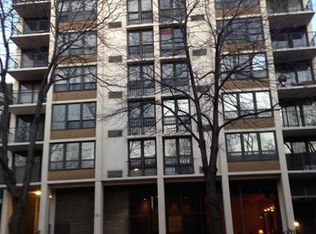 5471 S Hyde Park Blvd APT 3A, Chicago, IL 60615