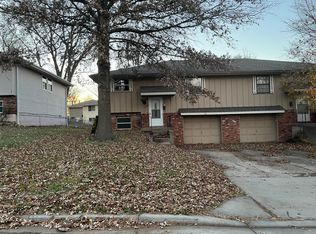 7746 Benson St #7746, Overland Park, KS 66204