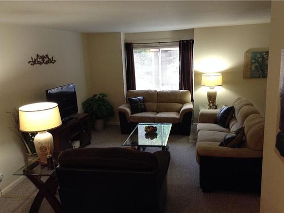 3rd image of 6934 Highland Park Dr