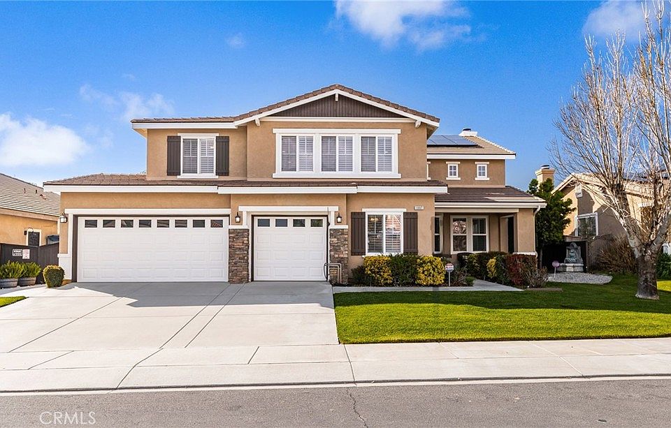 1st image of 1067 Gold Finch Pl