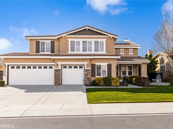 1067 Gold Finch Pl, Beaumont, CA 92223