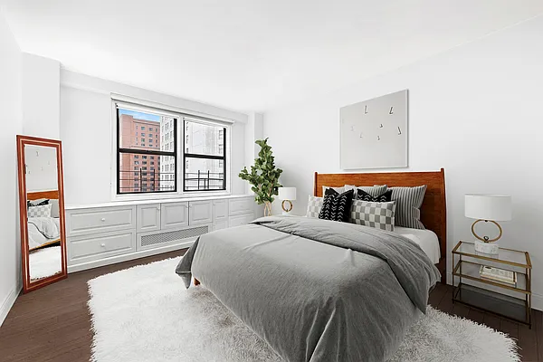 Sold by Compass | media 18