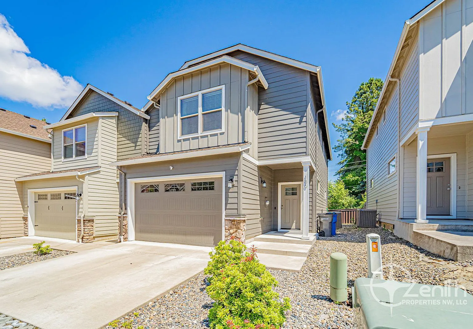 3 bed, 2.5 bath, 1725 sqft, $2,570 — Photo 3