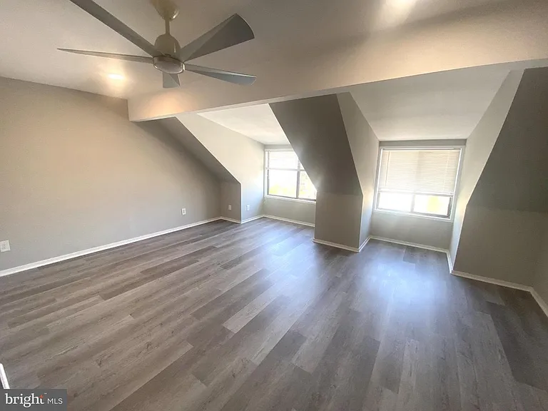 9819 Brookridge Ct — Photo 22