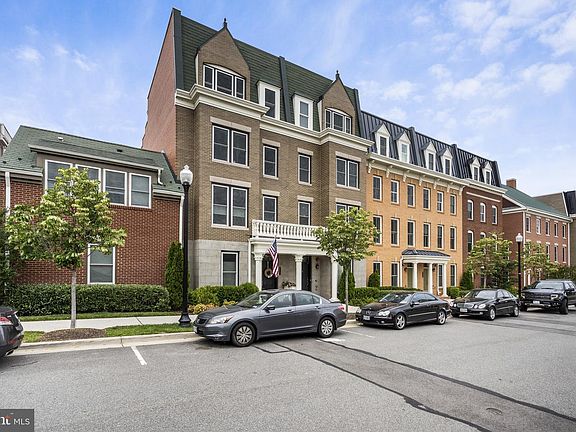 3rd image of 712 Bluemont Ave