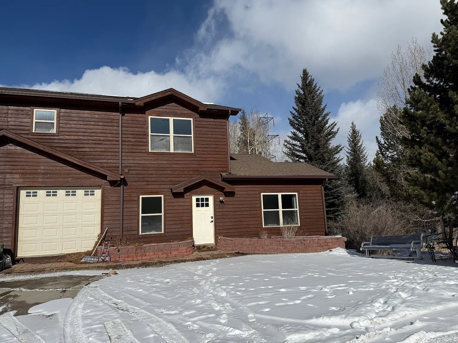 65 Honeysuckle Ct — Photo 3