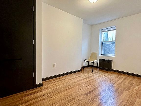 5th image of 444 Lafayette Ave #2L