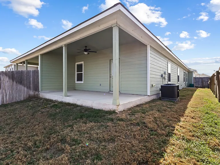 636 Heathers Way — Photo 23