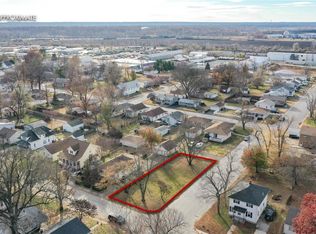 752 Rice St, Wood River, IL 62095