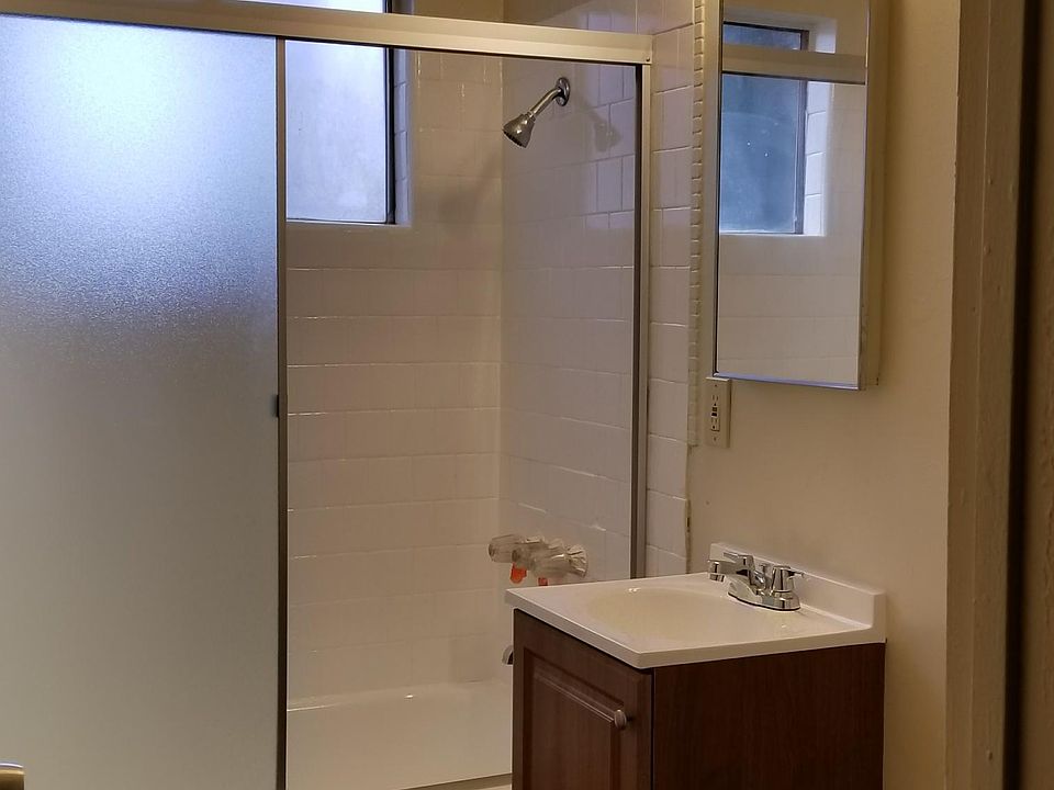 2nd image of 7437 1/2 Garvalia Ave