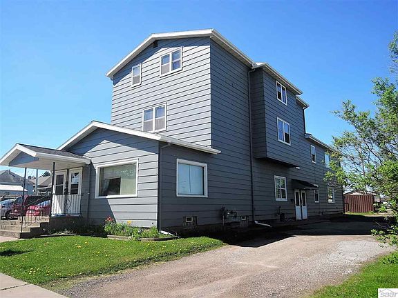 2nd image of 209 5th Ave E