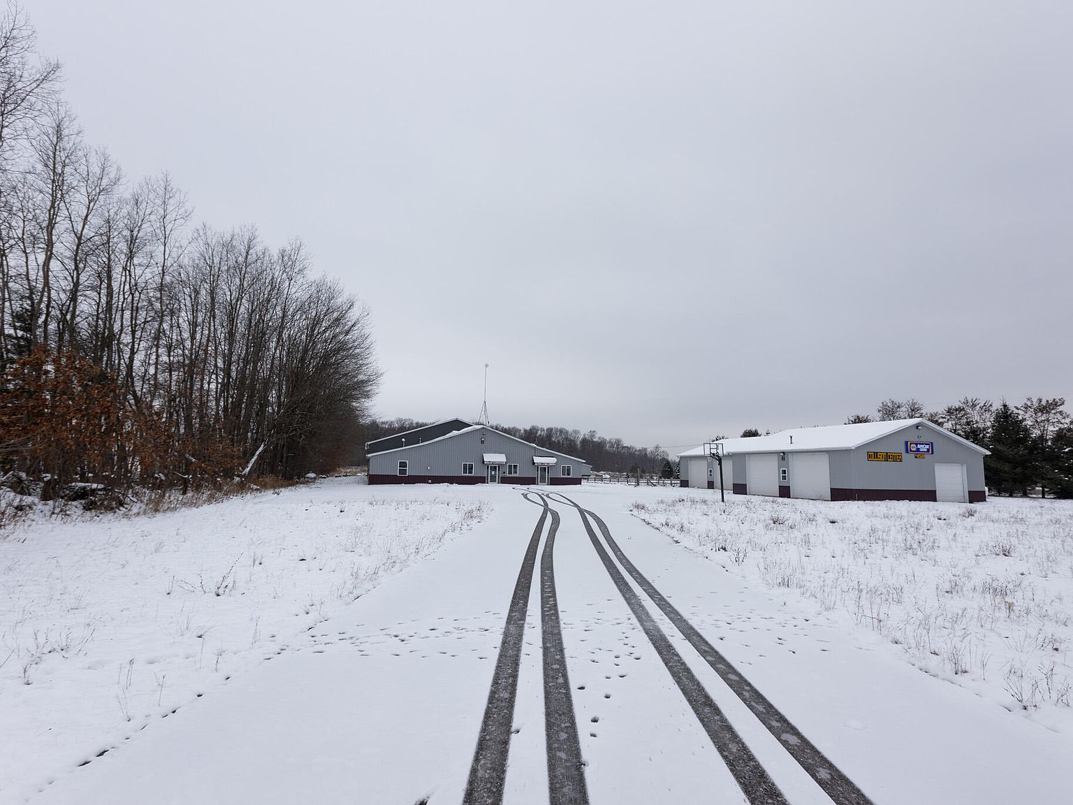 4511 W Lake Montcalm Rd, Six Lakes, MI 48886 MLS 23003760 Zillow