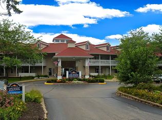 1505 S Shore Dr #313, Delavan, WI 53115