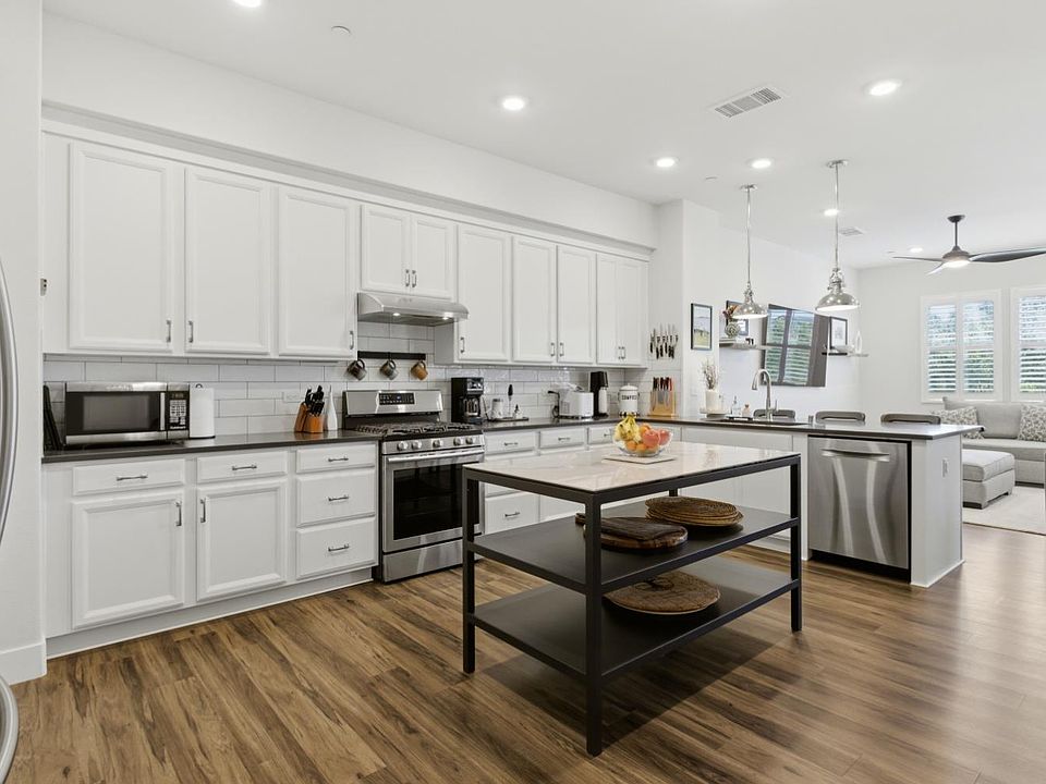 1st image of 1000 Berryessa Ln APT 224