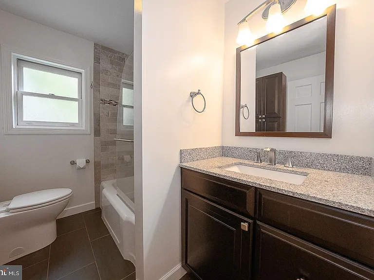 353 S Old Middletown Rd — Photo 16