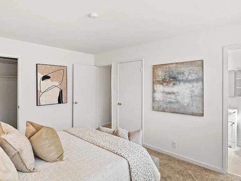 5515 Pennsylvania Blvd — Photo 10