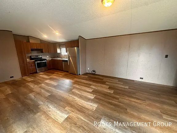 3rd image of 818 S Hightower St #B818