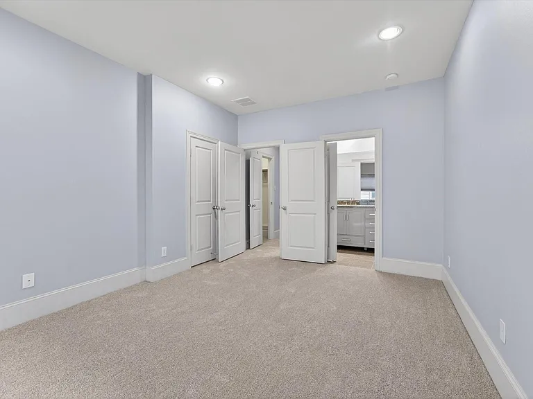 931 W 23rd St #I — Photo 32