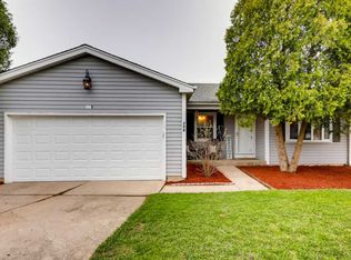 208 Garden Cir, Streamwood, IL 60107