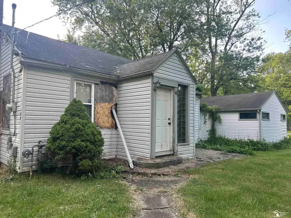 7467 S Telegraph Rd, Temperance, MI 48182